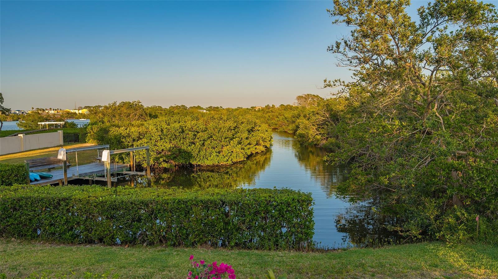 3858 CASEY KEY
