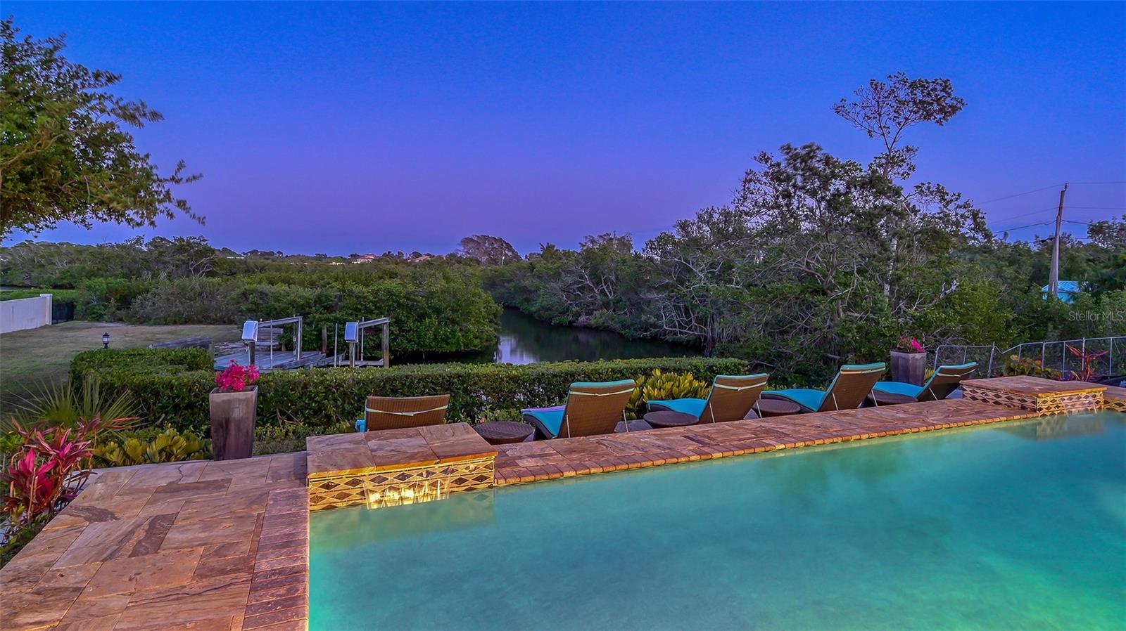 3858 CASEY KEY