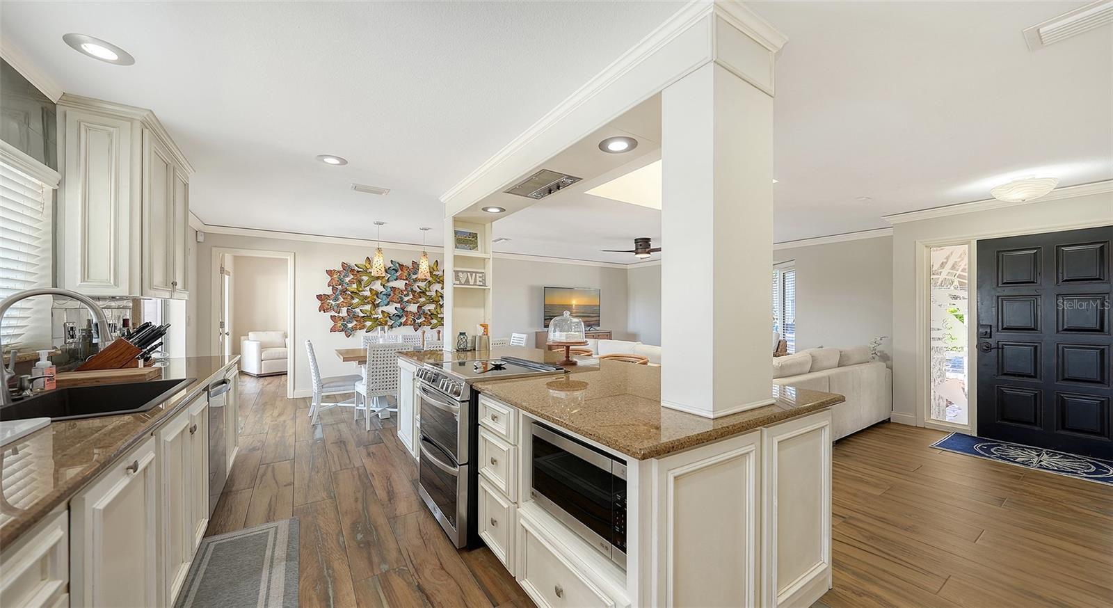 3858 CASEY KEY