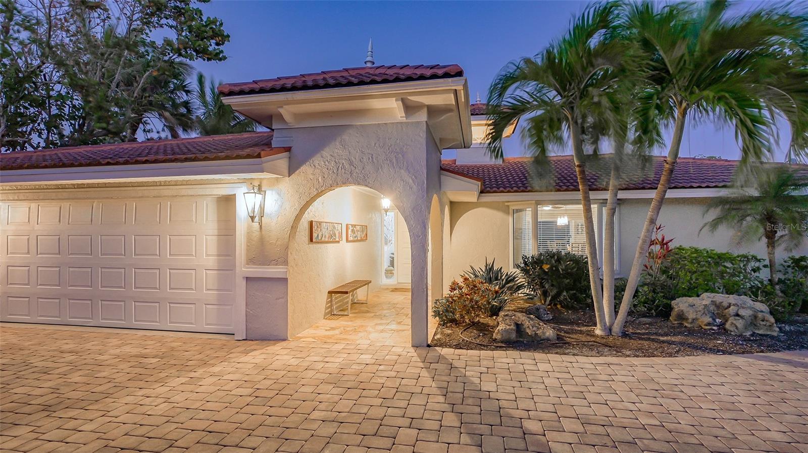 3858 CASEY KEY