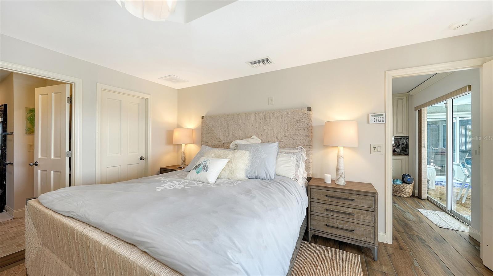 3858 CASEY KEY
