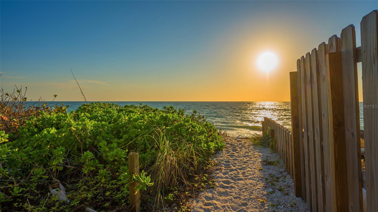 3858 CASEY KEY