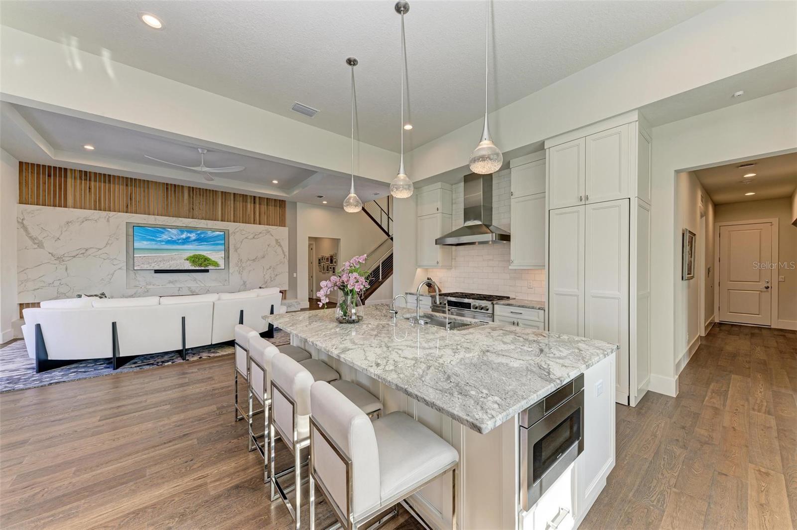 3761 FOUNDERS CLUB DR