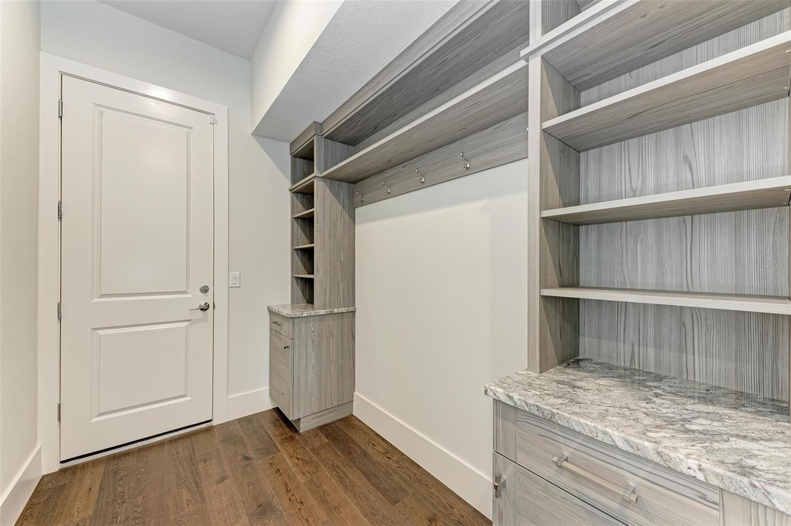 3761 FOUNDERS CLUB DR