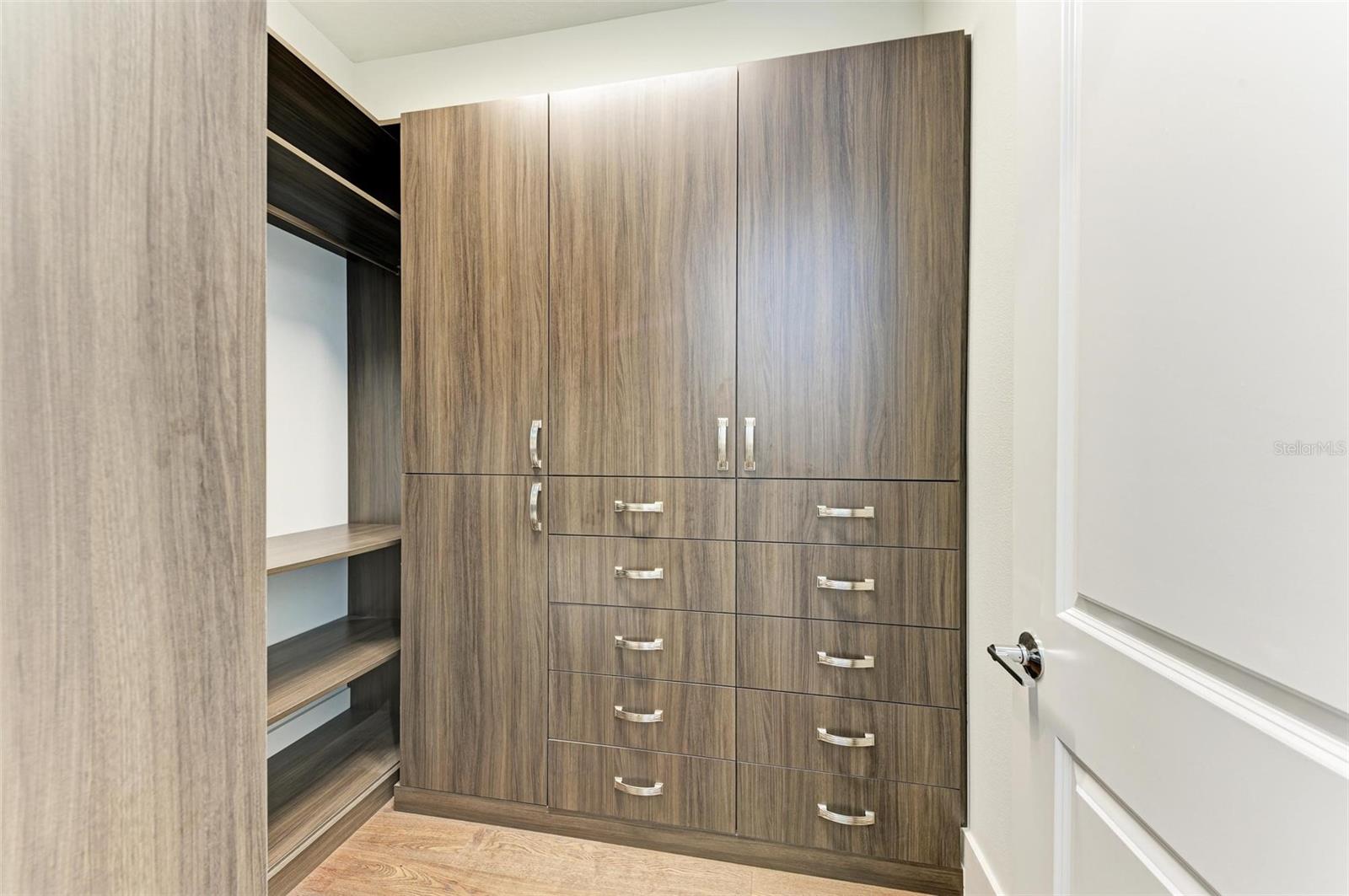 3761 FOUNDERS CLUB DR