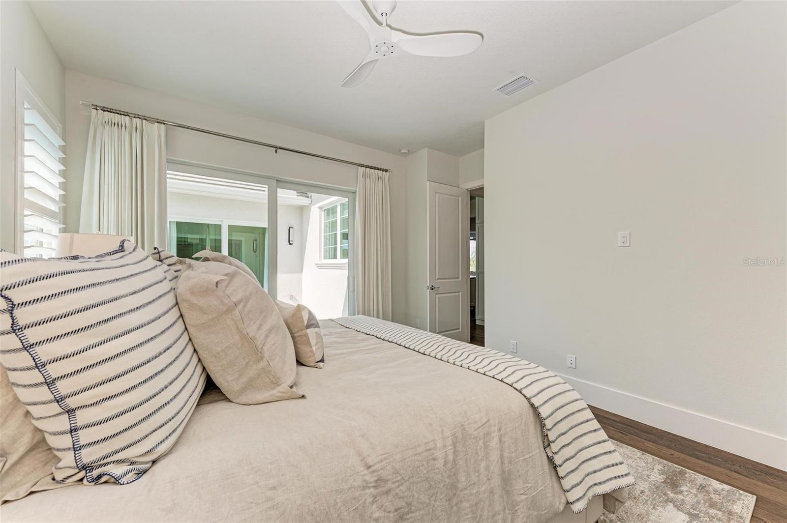 3761 FOUNDERS CLUB DR