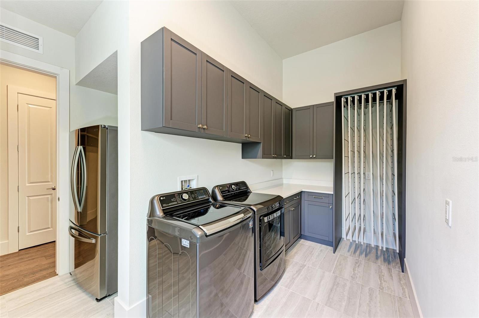 3761 FOUNDERS CLUB DR