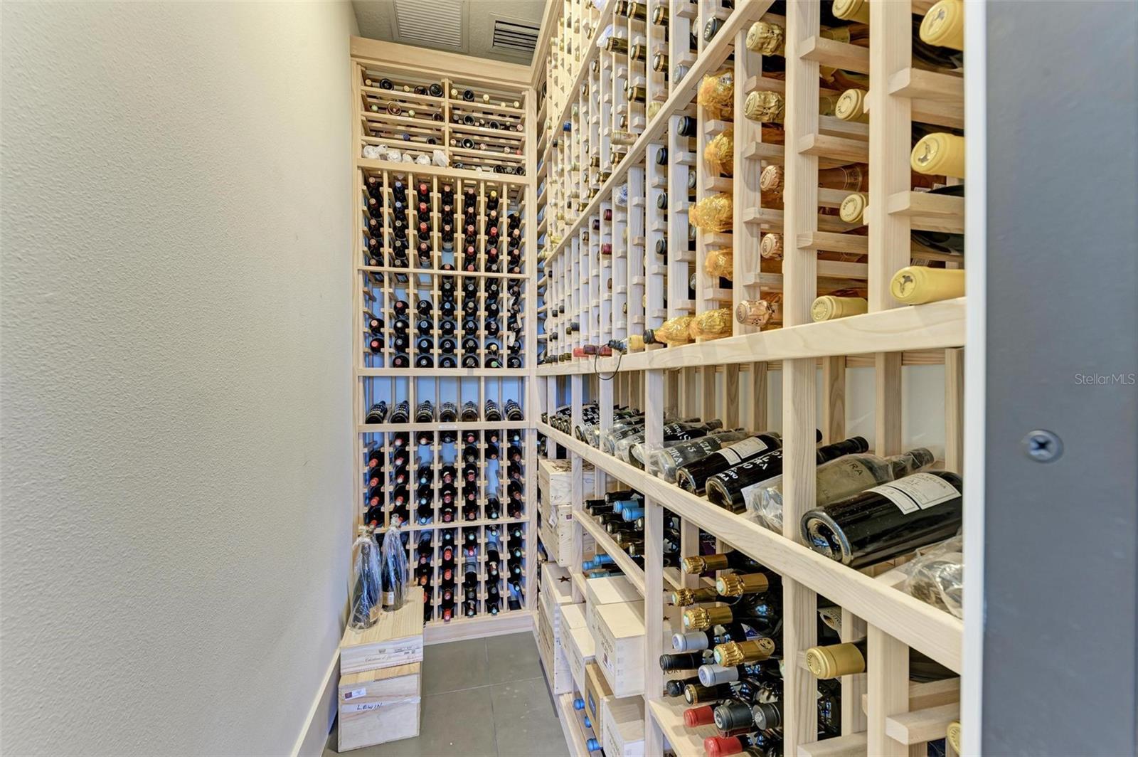 3761 FOUNDERS CLUB DR