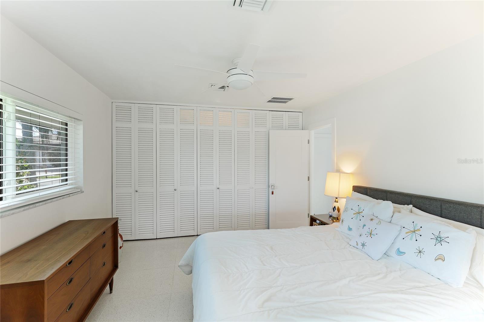 181 BEENEY RD SE