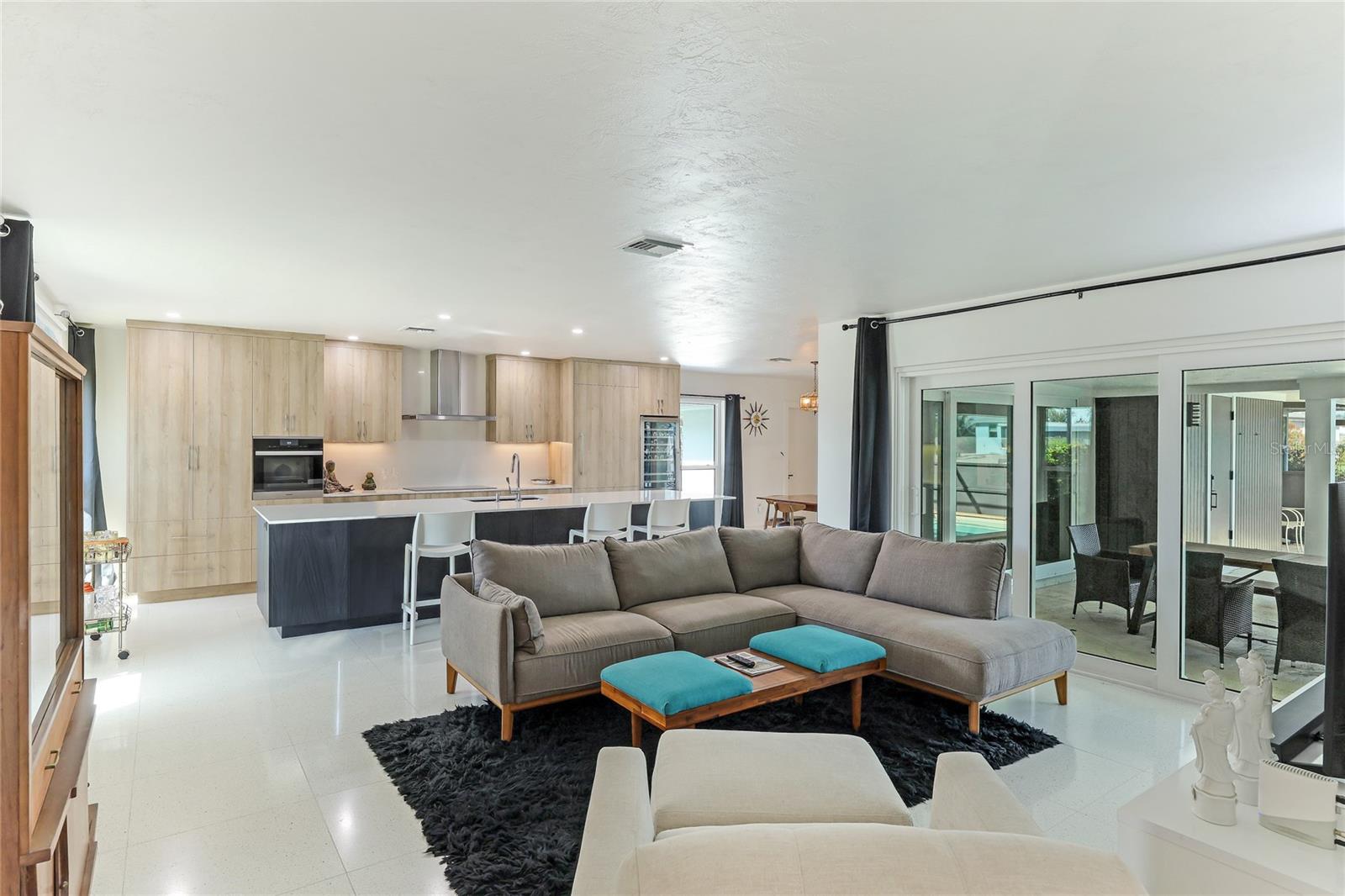 181 BEENEY RD SE