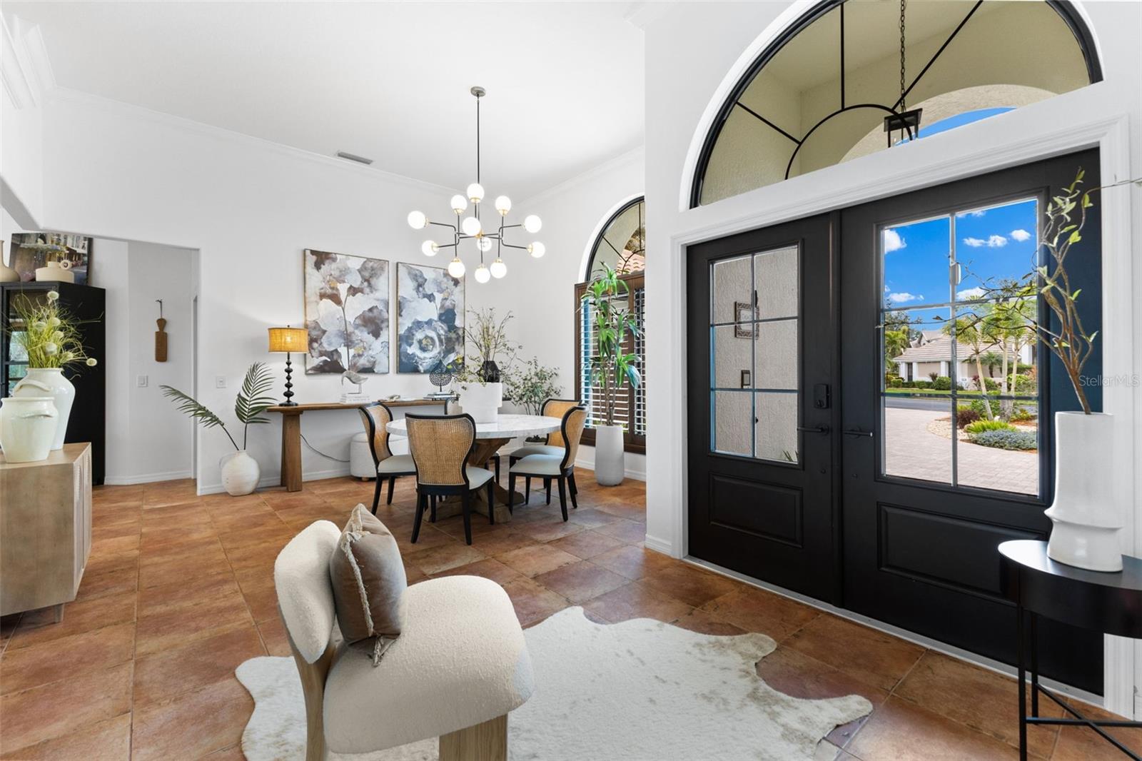 463 SHERBROOKE CT