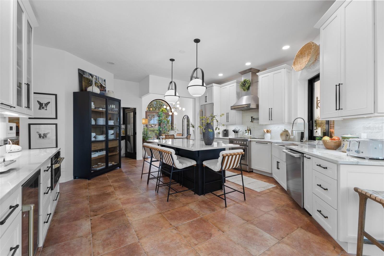 463 SHERBROOKE CT