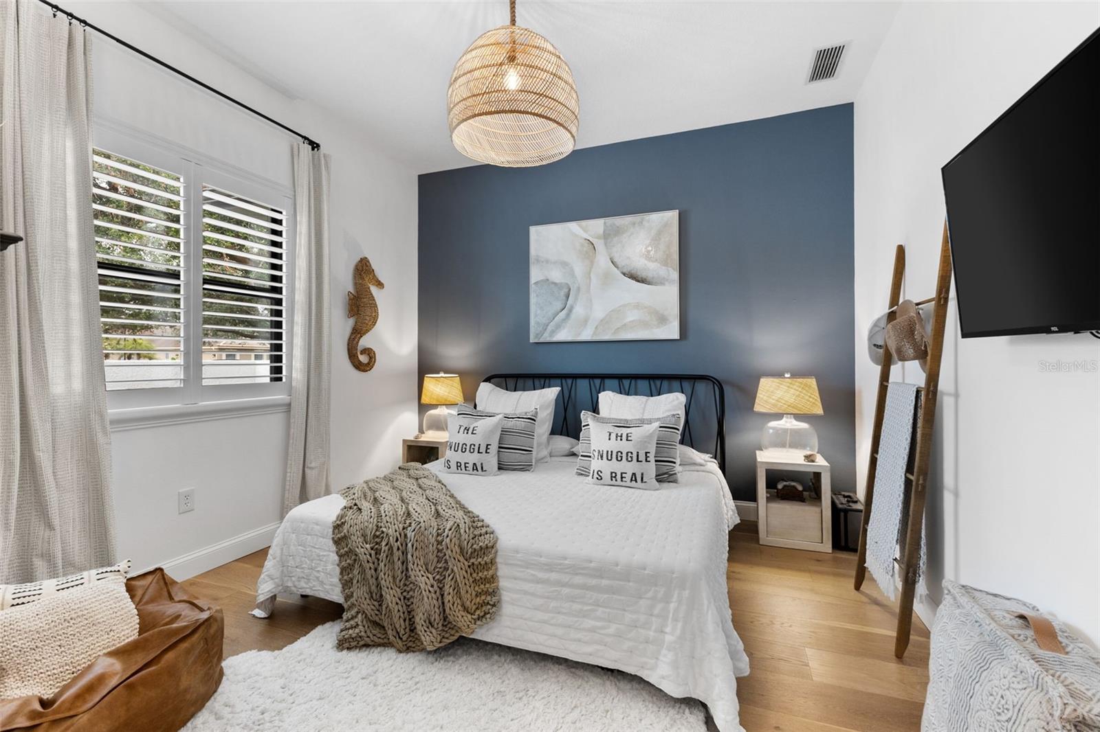 463 SHERBROOKE CT