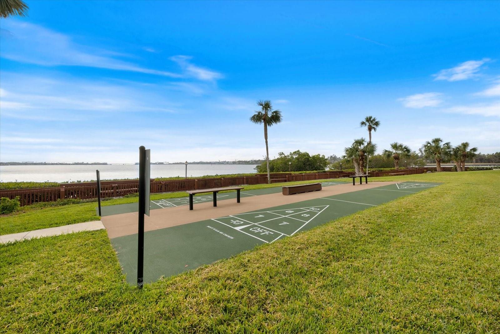 1610 STICKNEY POINT RD #101