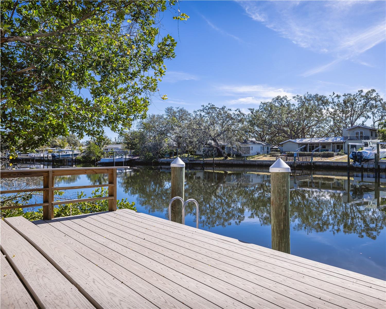 1060 WATER OAK CT NE