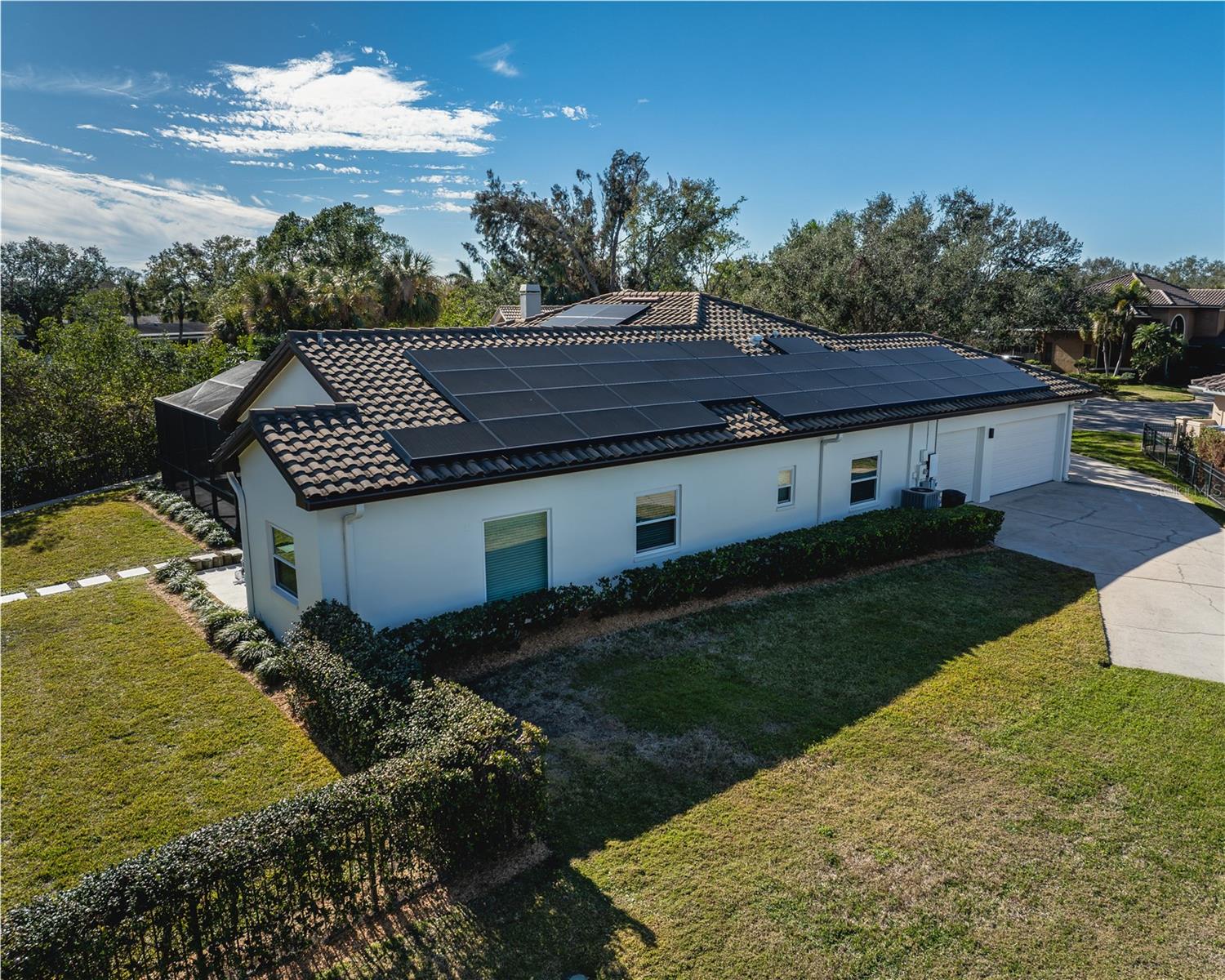 1060 WATER OAK CT NE