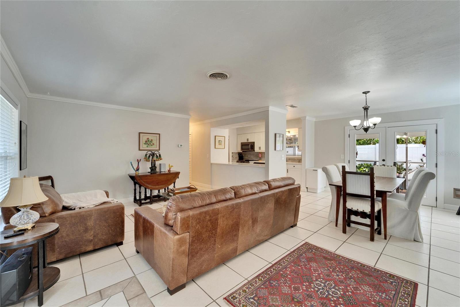 2913 WILLIAMSBURG ST