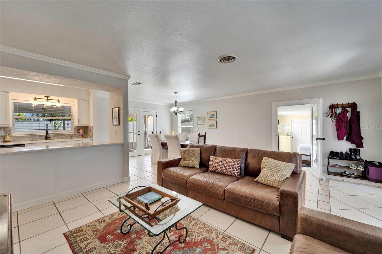 2913 WILLIAMSBURG ST