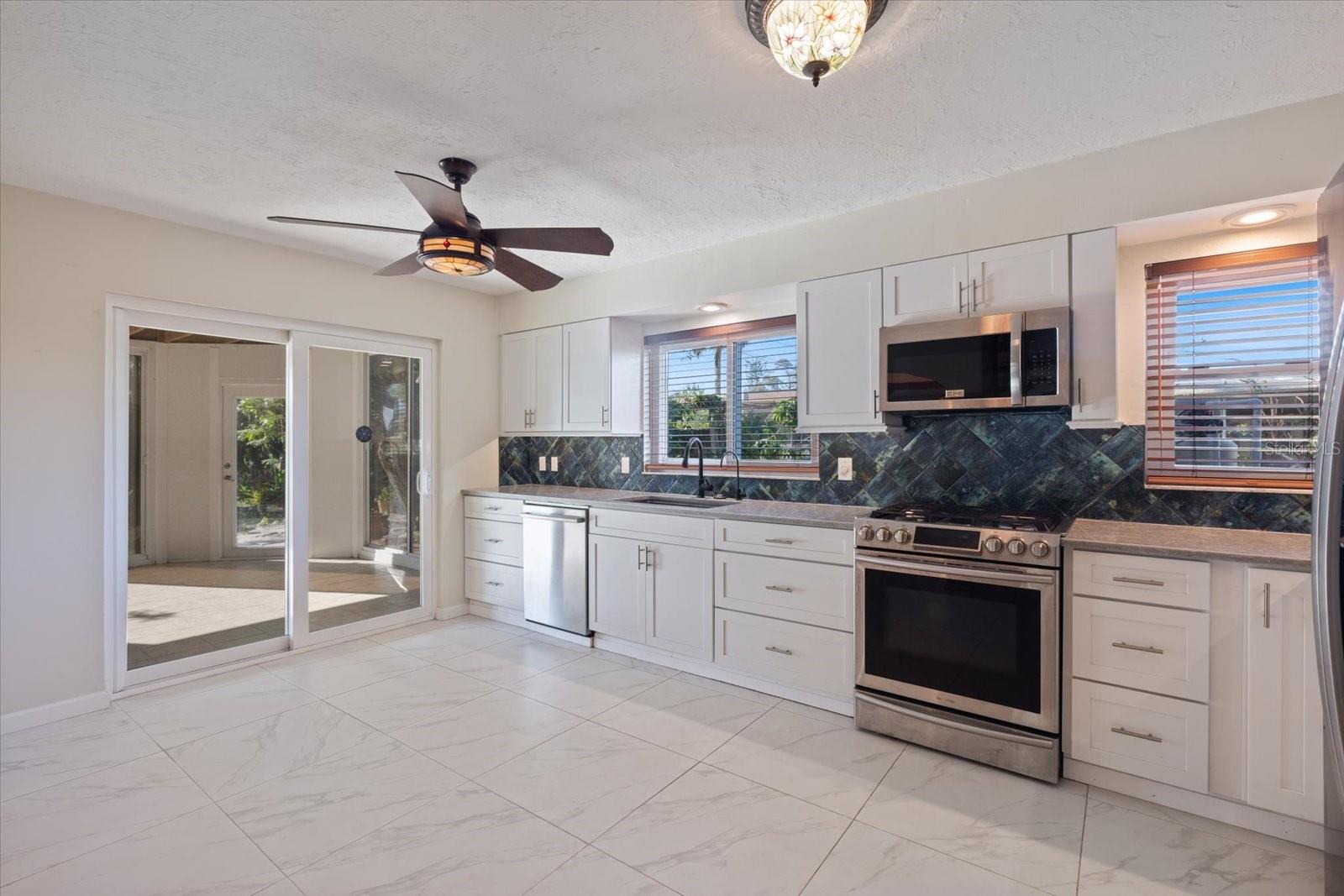 645 PALMETTO DR