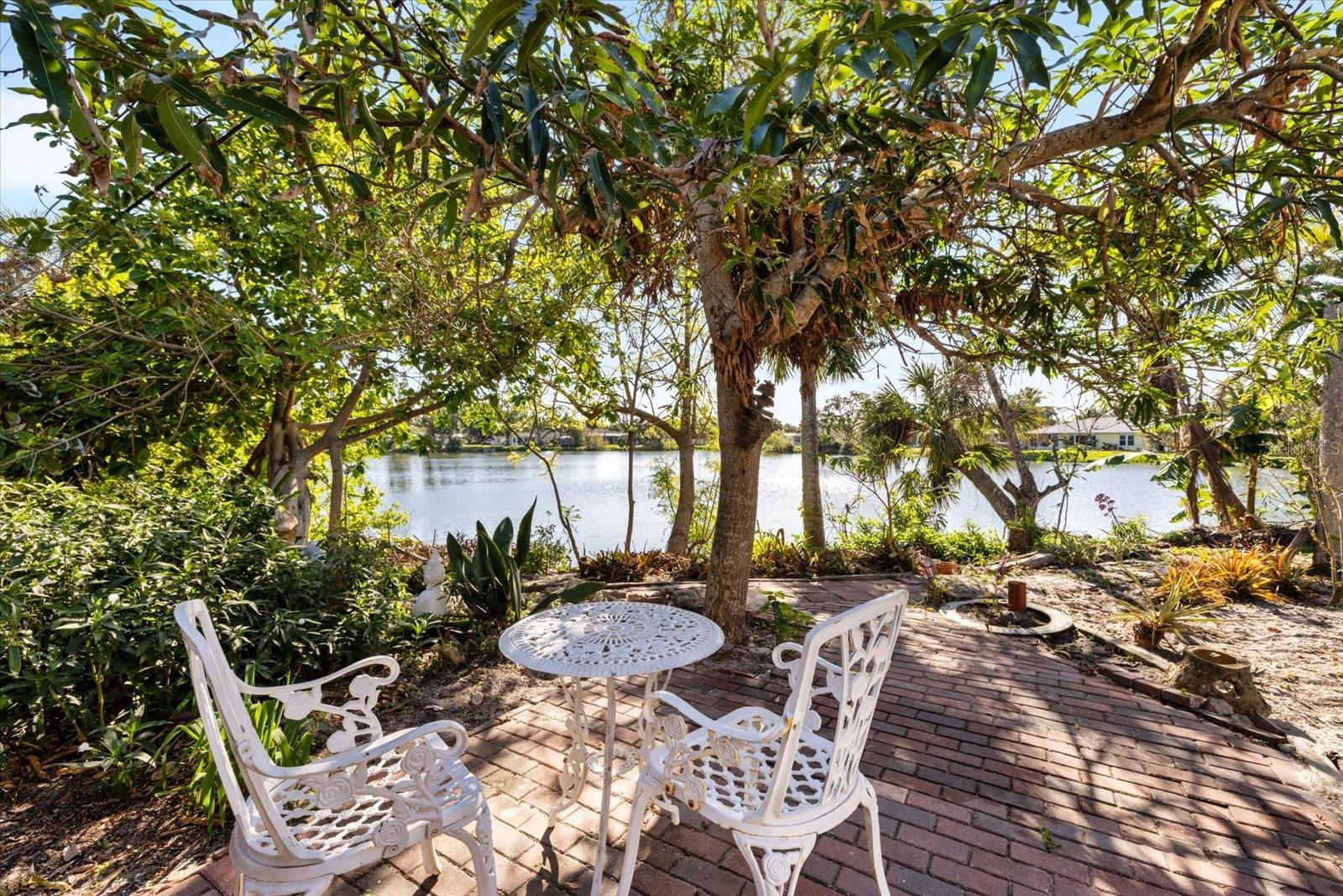 645 PALMETTO DR