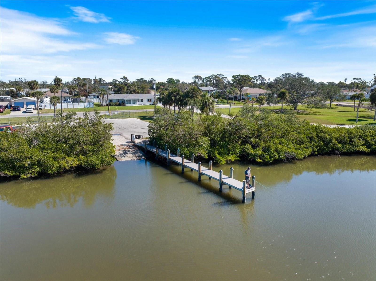 645 PALMETTO DR