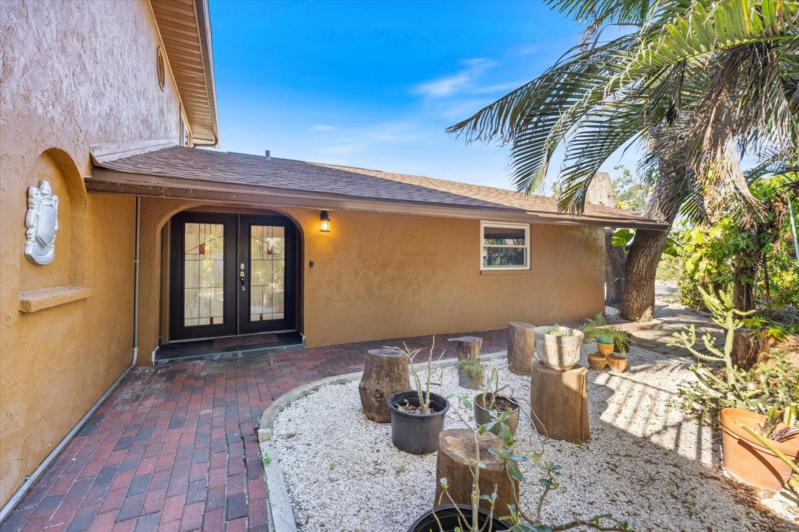 645 PALMETTO DR