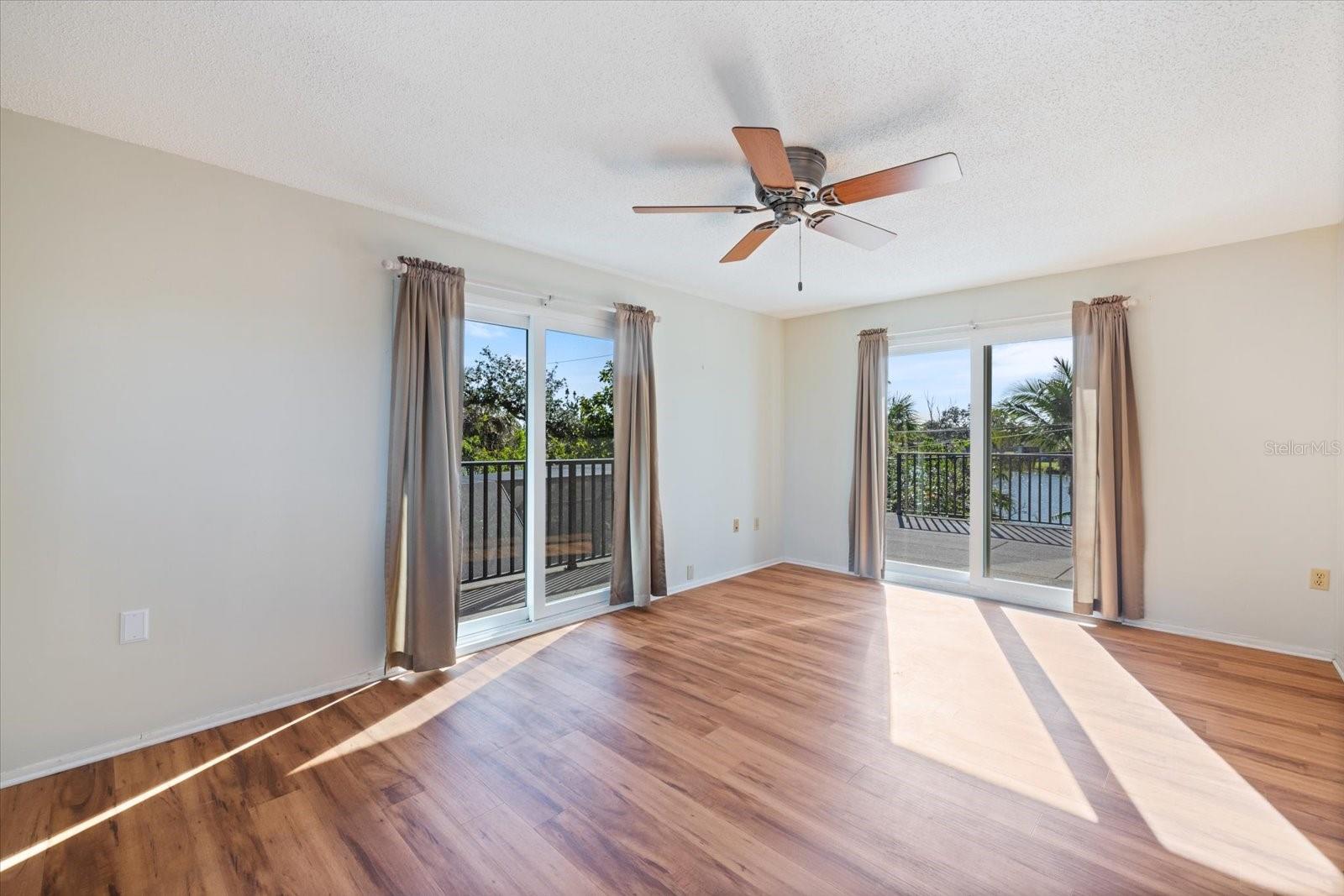 645 PALMETTO DR