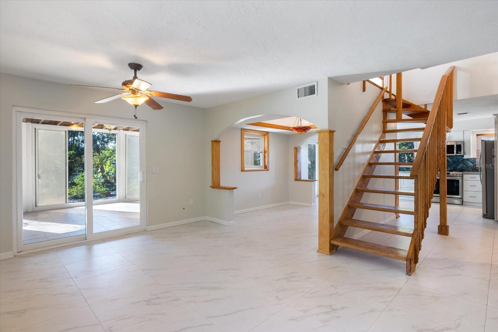 645 PALMETTO DR