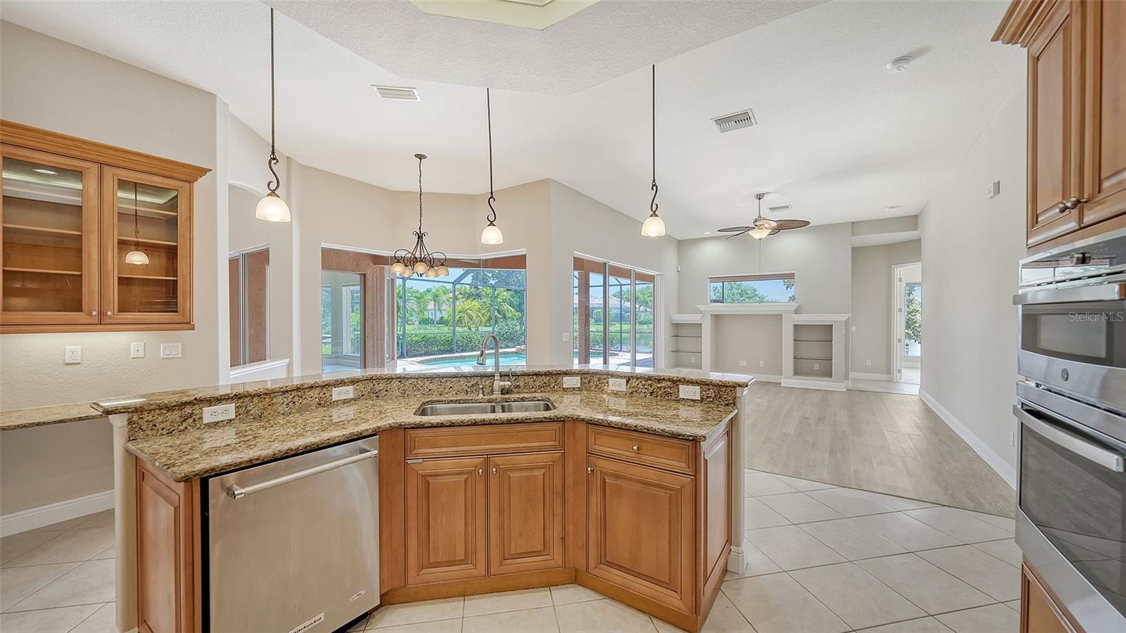 6961 SCRUB JAY DR