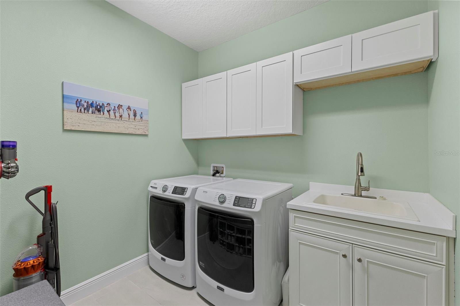 220 CASSANO DR
