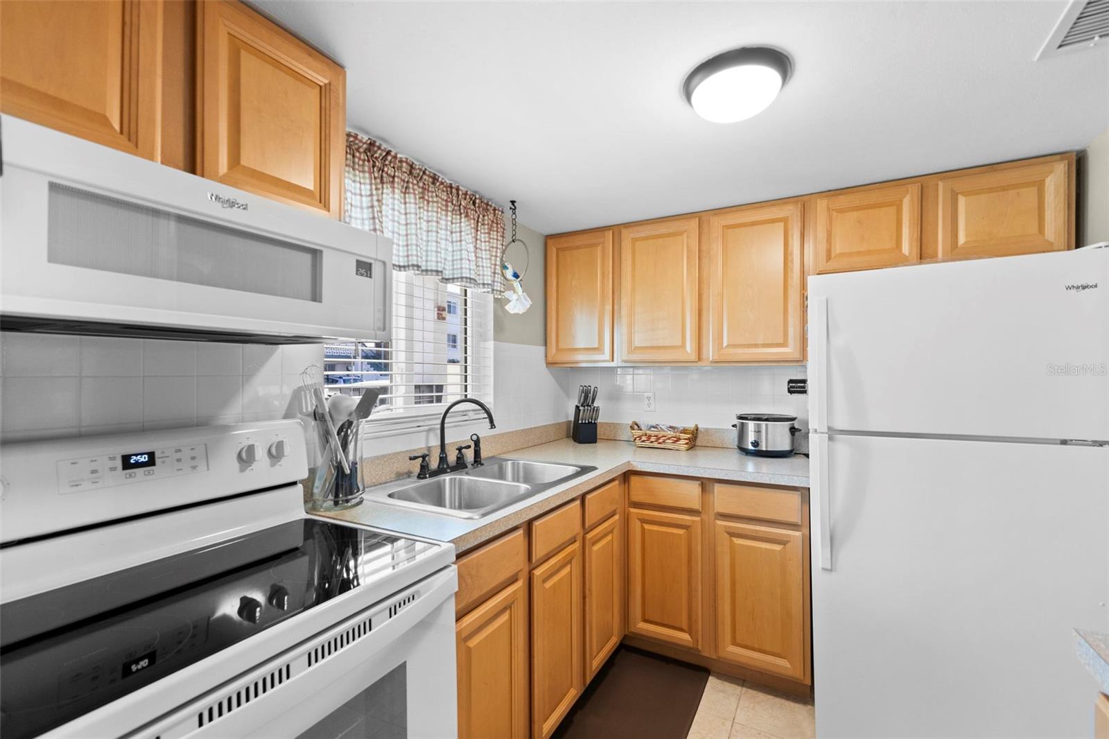 1807 SUNNY DR #E4