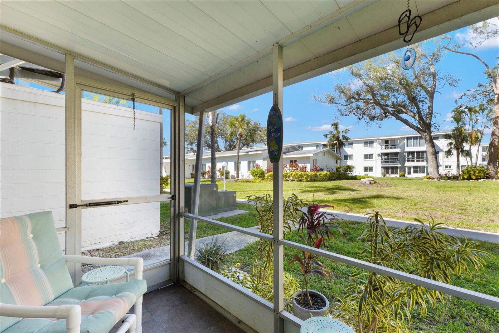 1807 SUNNY DR #E4