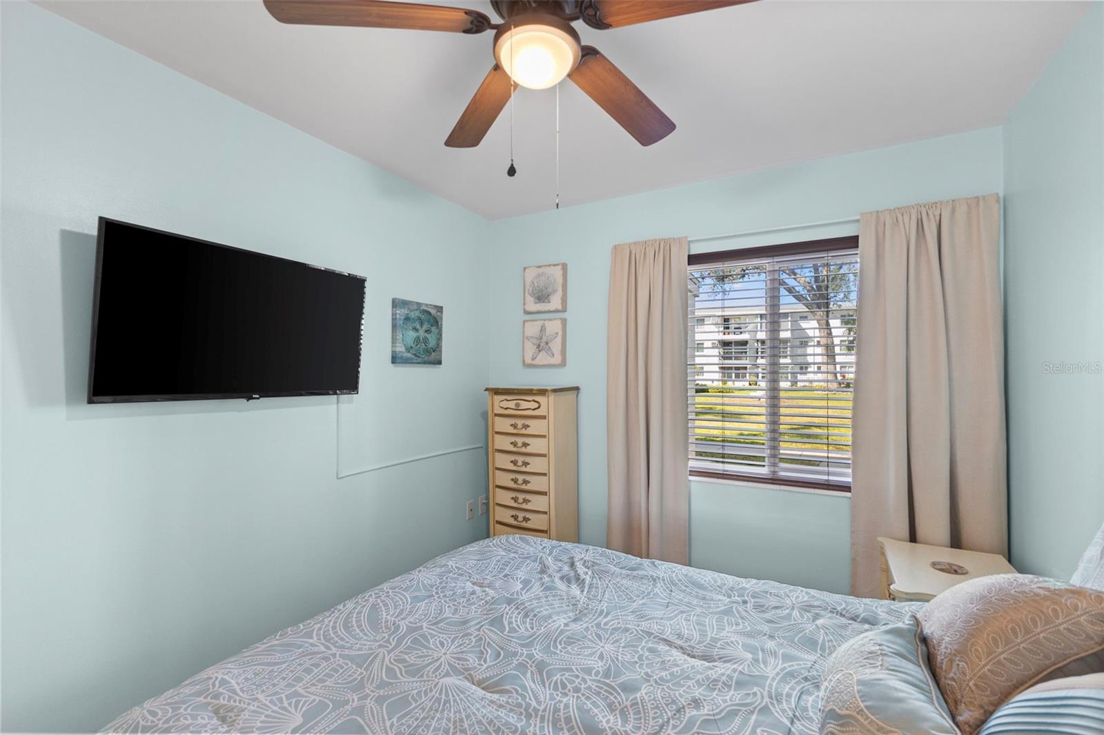 1807 SUNNY DR #E4