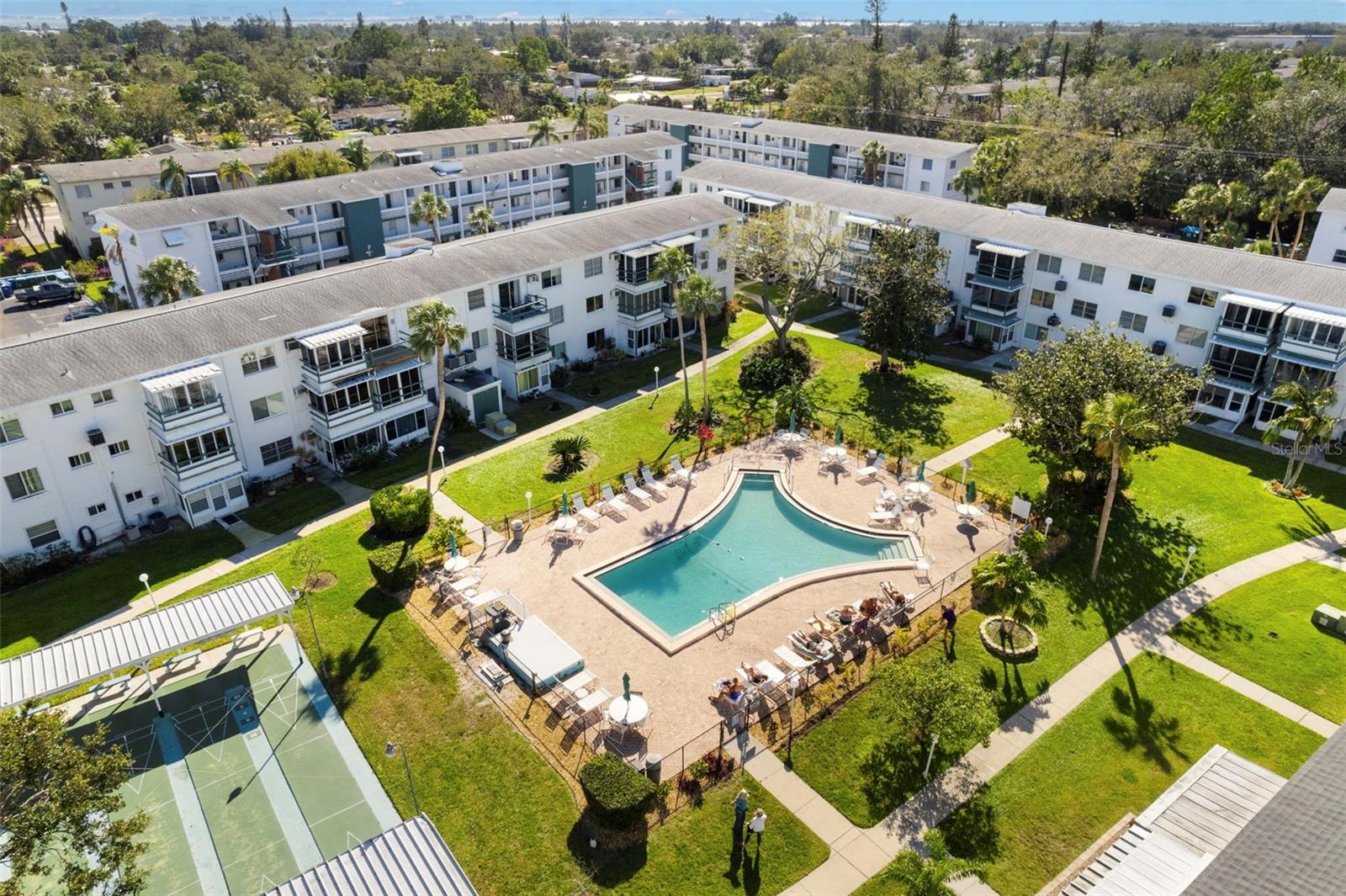 1807 SUNNY DR #E4