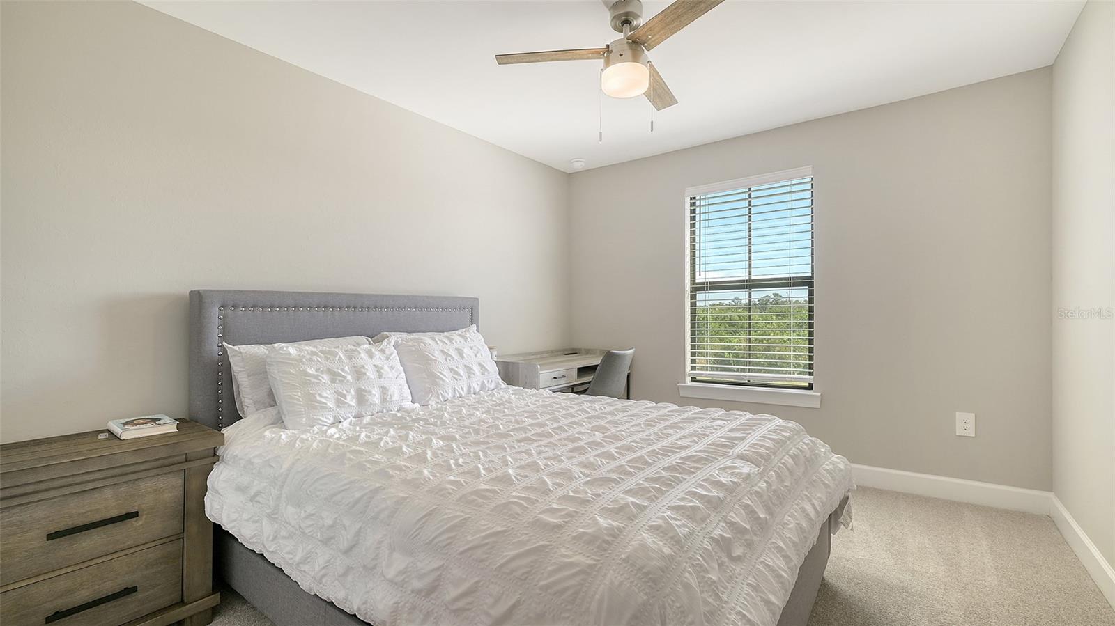 6144 BAYWOOD CT