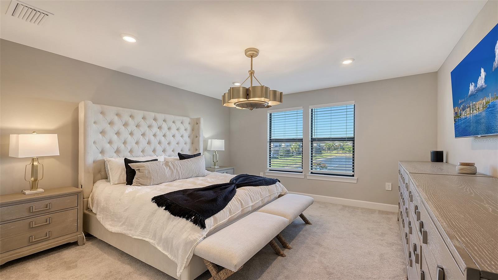 6144 BAYWOOD CT