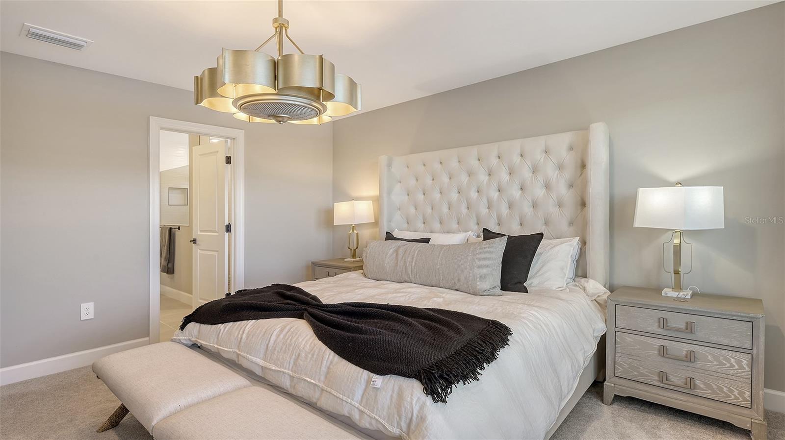 6144 BAYWOOD CT