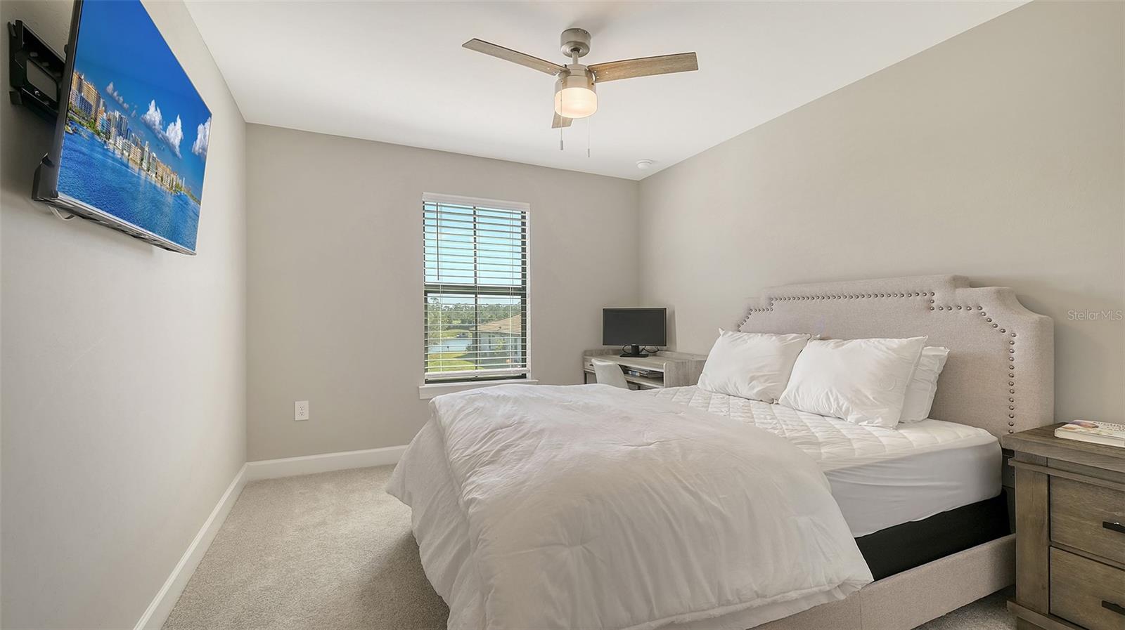 6144 BAYWOOD CT