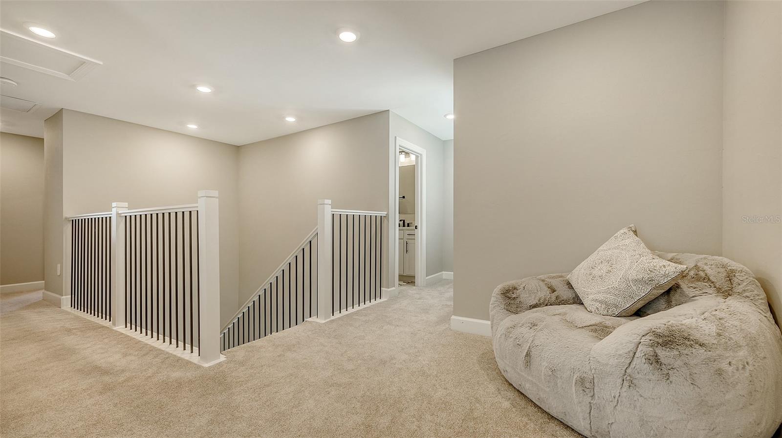 6144 BAYWOOD CT