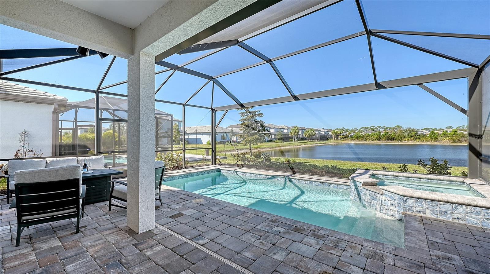 6144 BAYWOOD CT