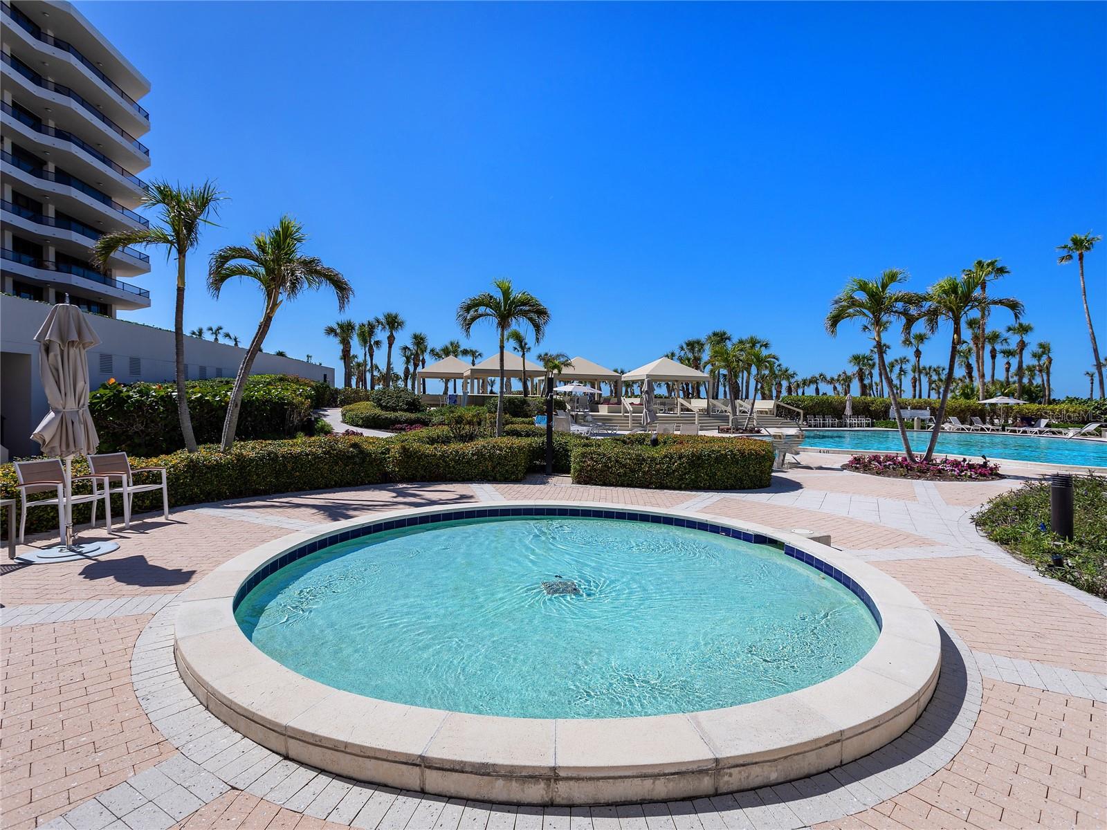 575 SANCTUARY DR #A304