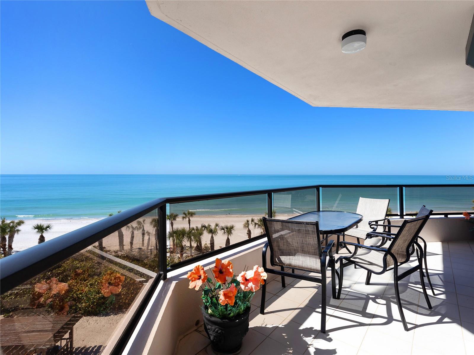 575 SANCTUARY DR #A304