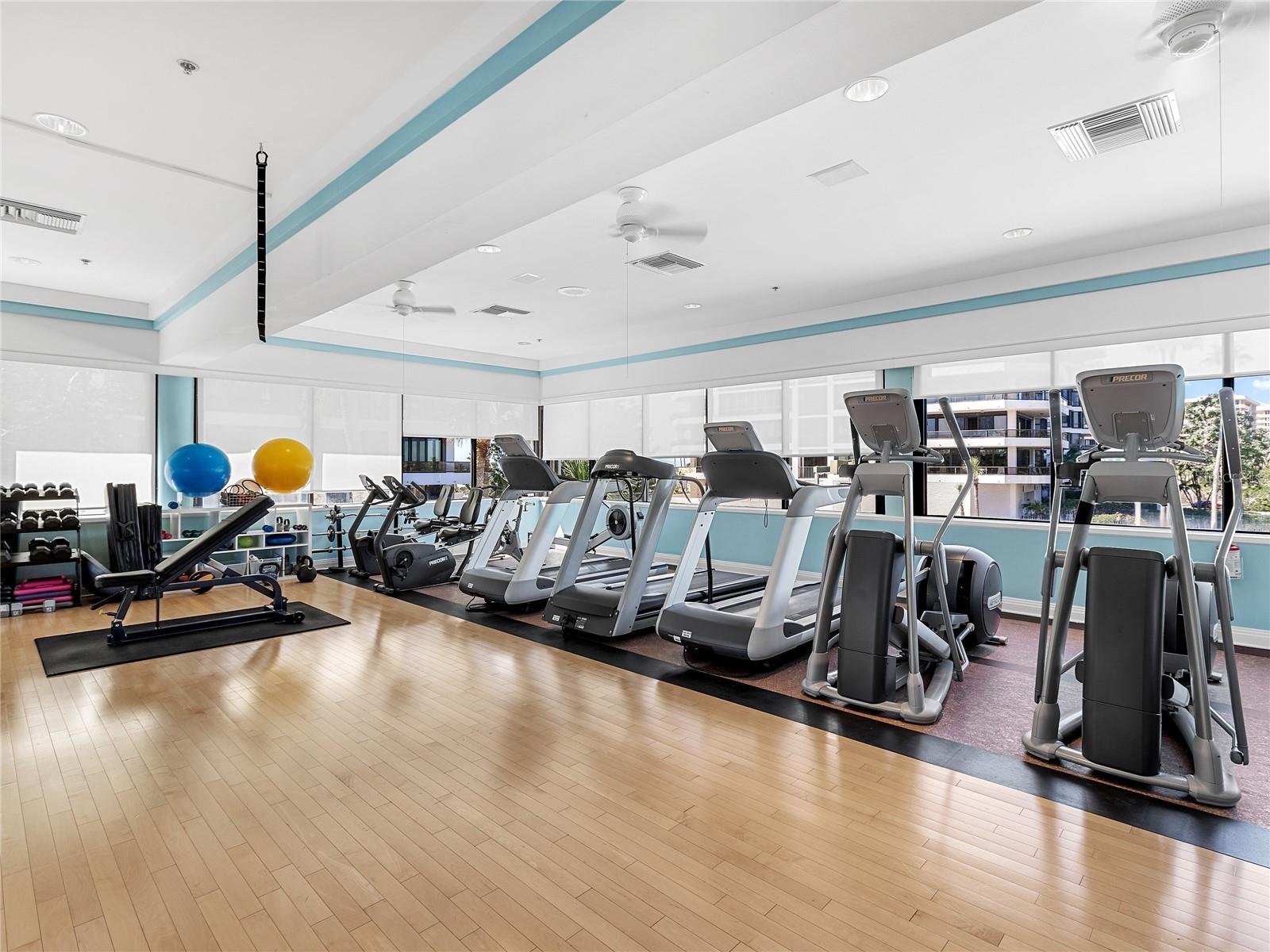 575 SANCTUARY DR #A304