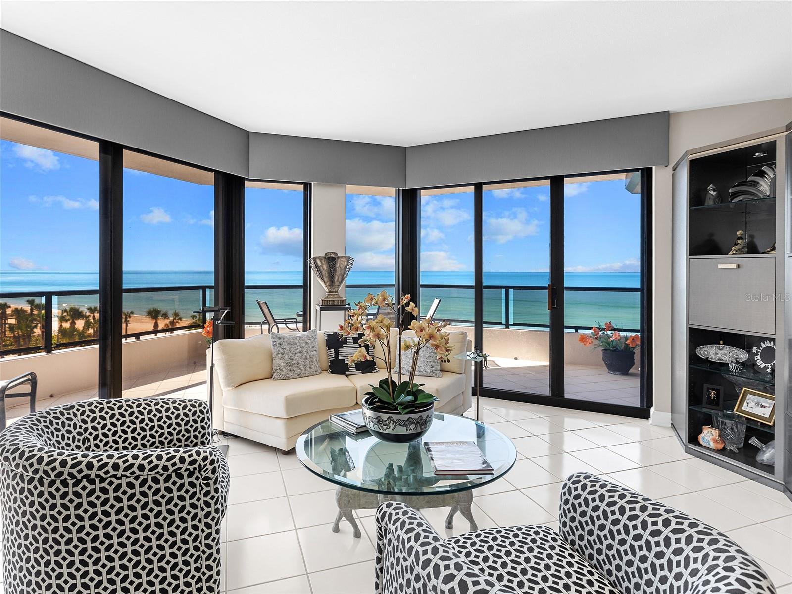 575 SANCTUARY DR #A304