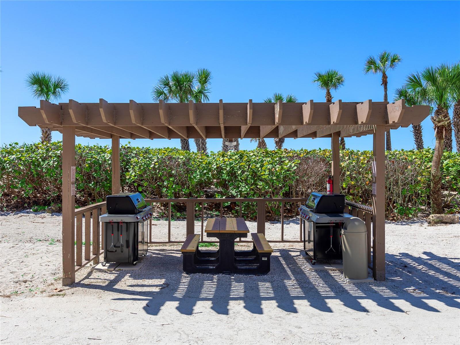 575 SANCTUARY DR #A304