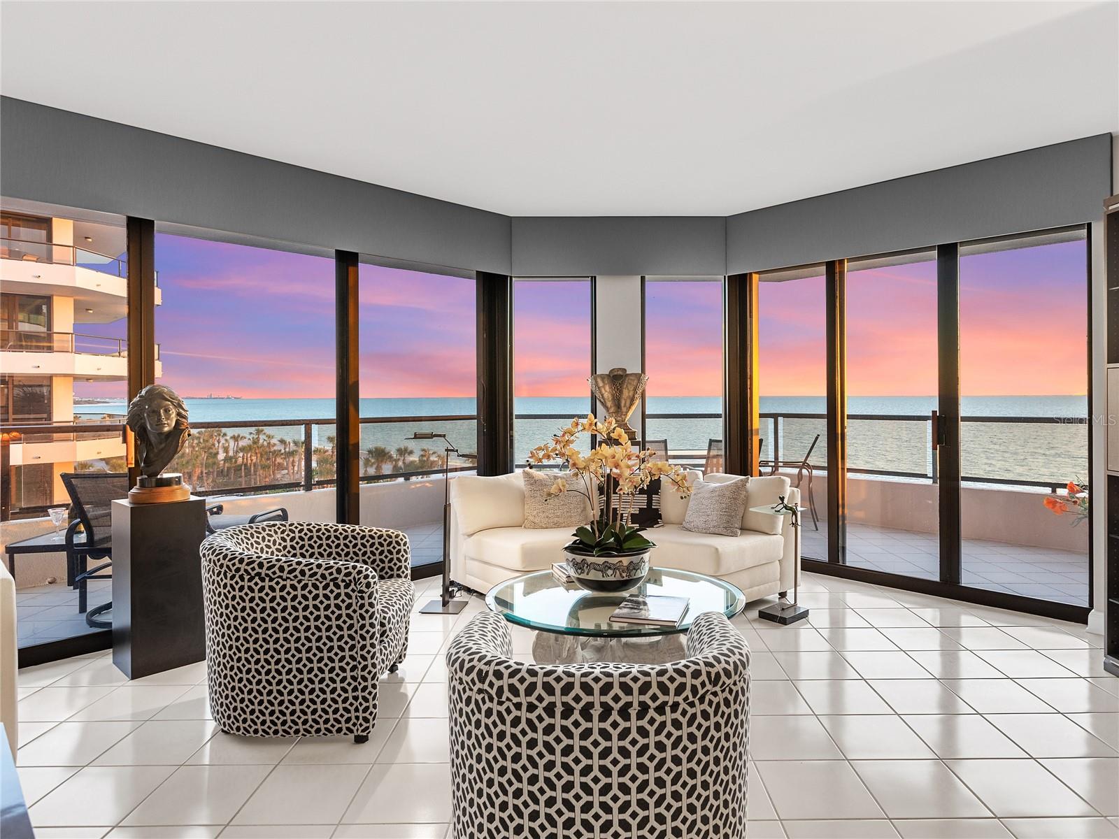 575 SANCTUARY DR #A304