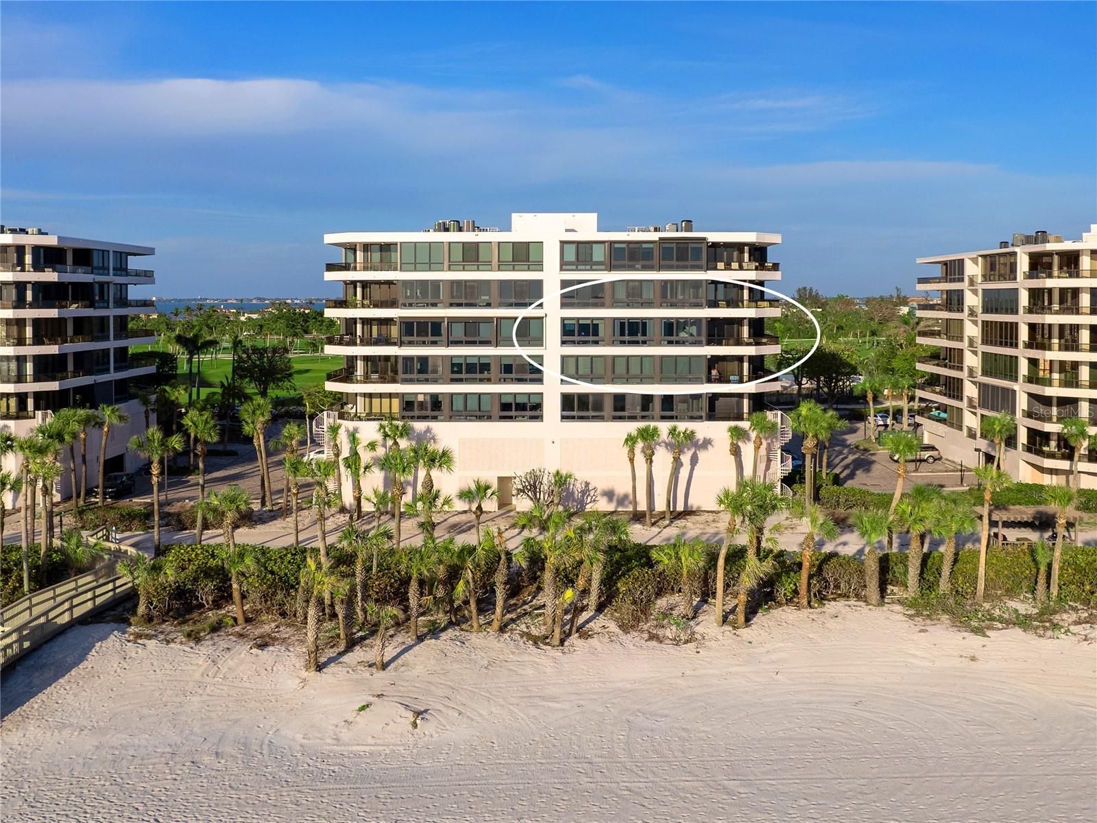 575 SANCTUARY DR #A304