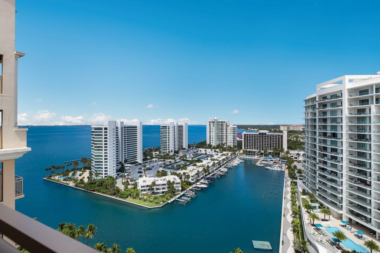 1111 RITZ CARLTON DR #1704