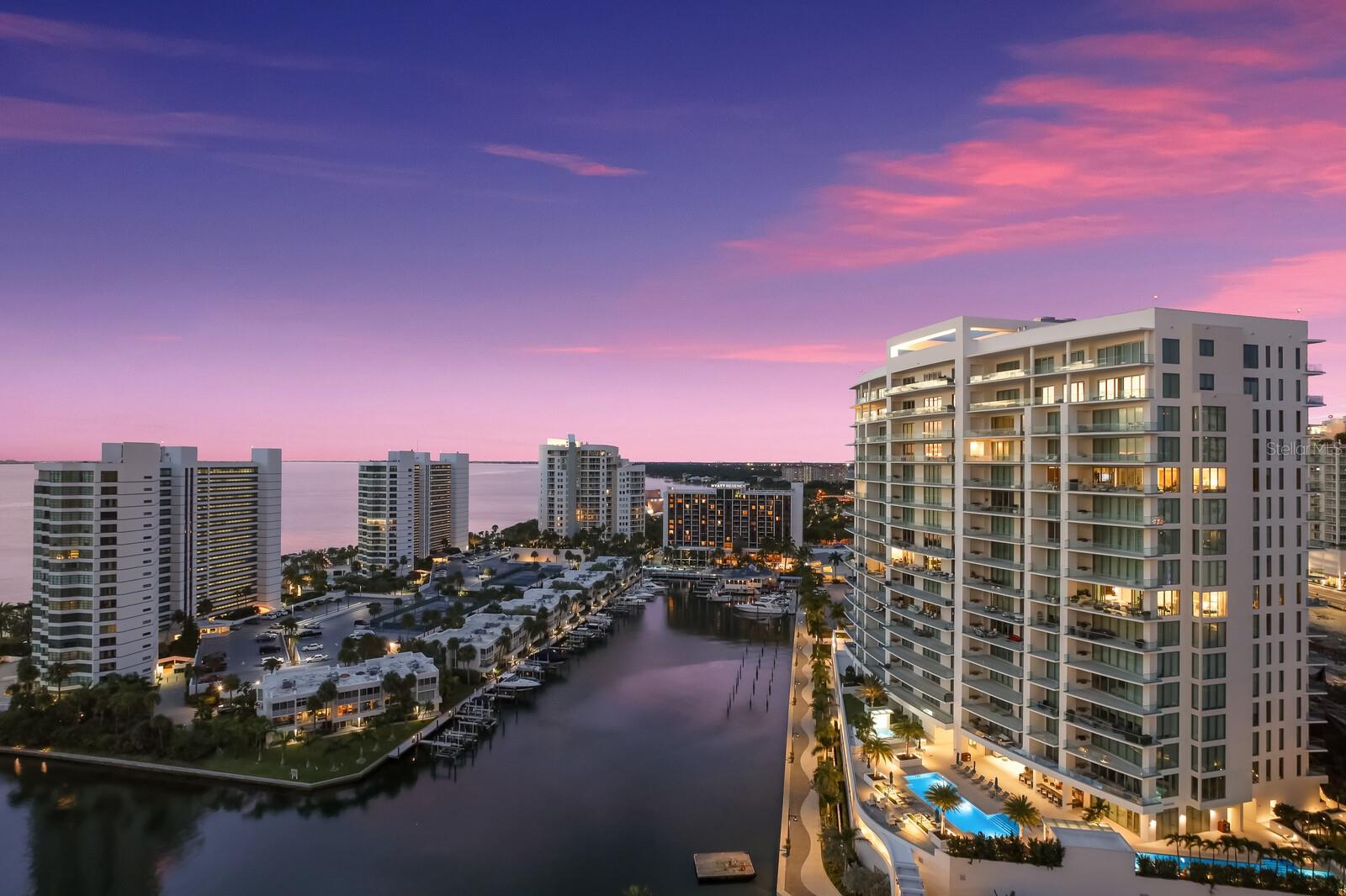 1111 RITZ CARLTON DR #1704