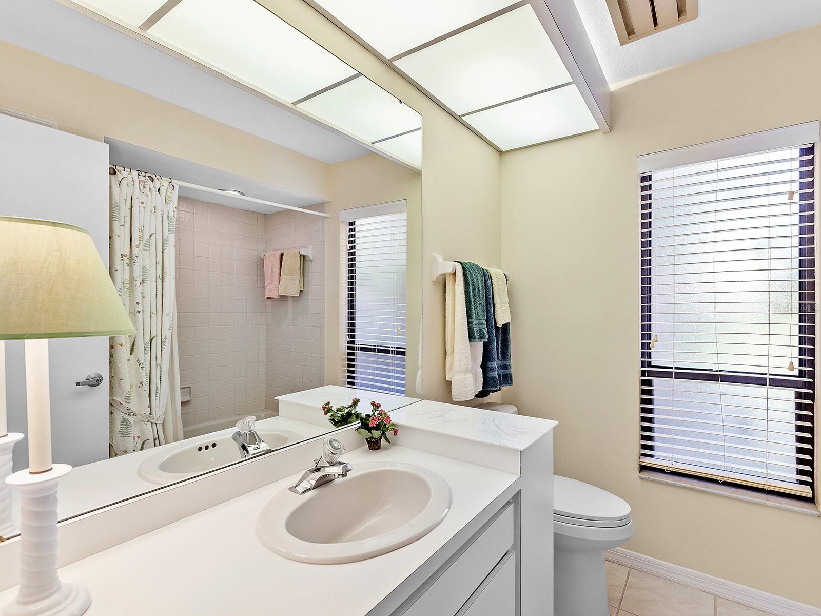 6094 WILSHIRE BLVD #8